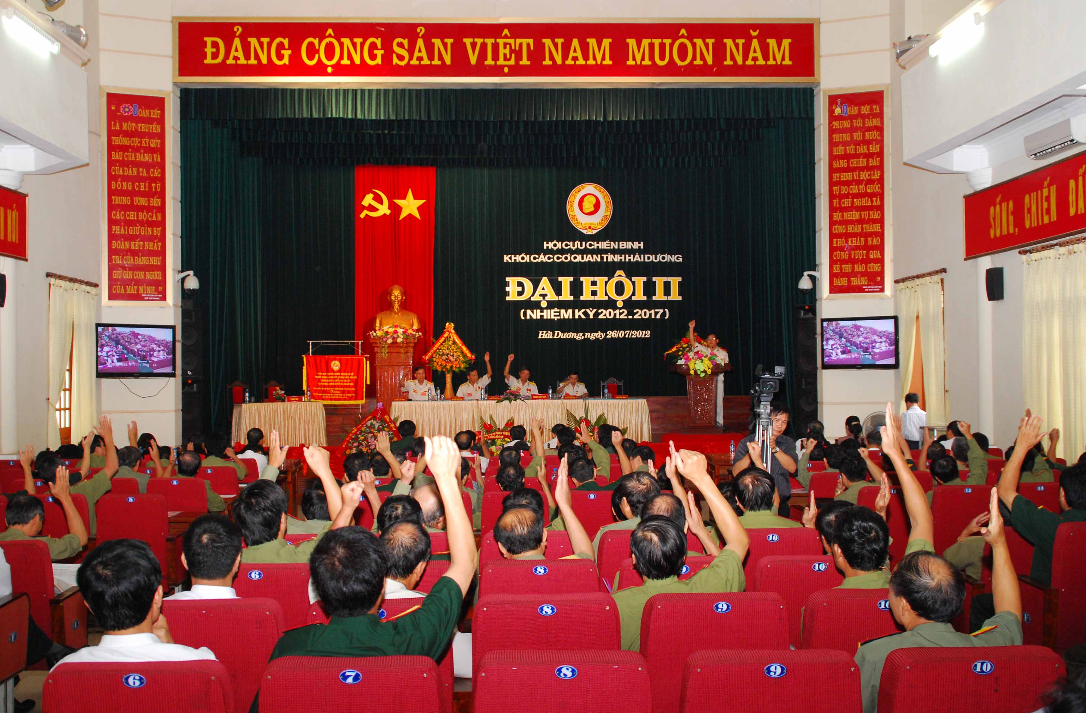 Hội Cựu chiến binh Việt Nam - 25 năm xây dựng và trưởng thành.
